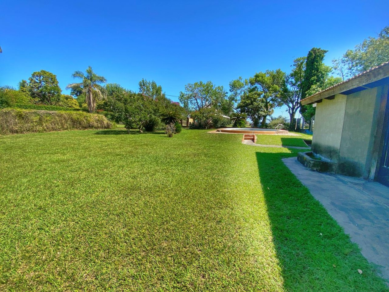 Rio Gualeguaychu - a metros de costanera - 